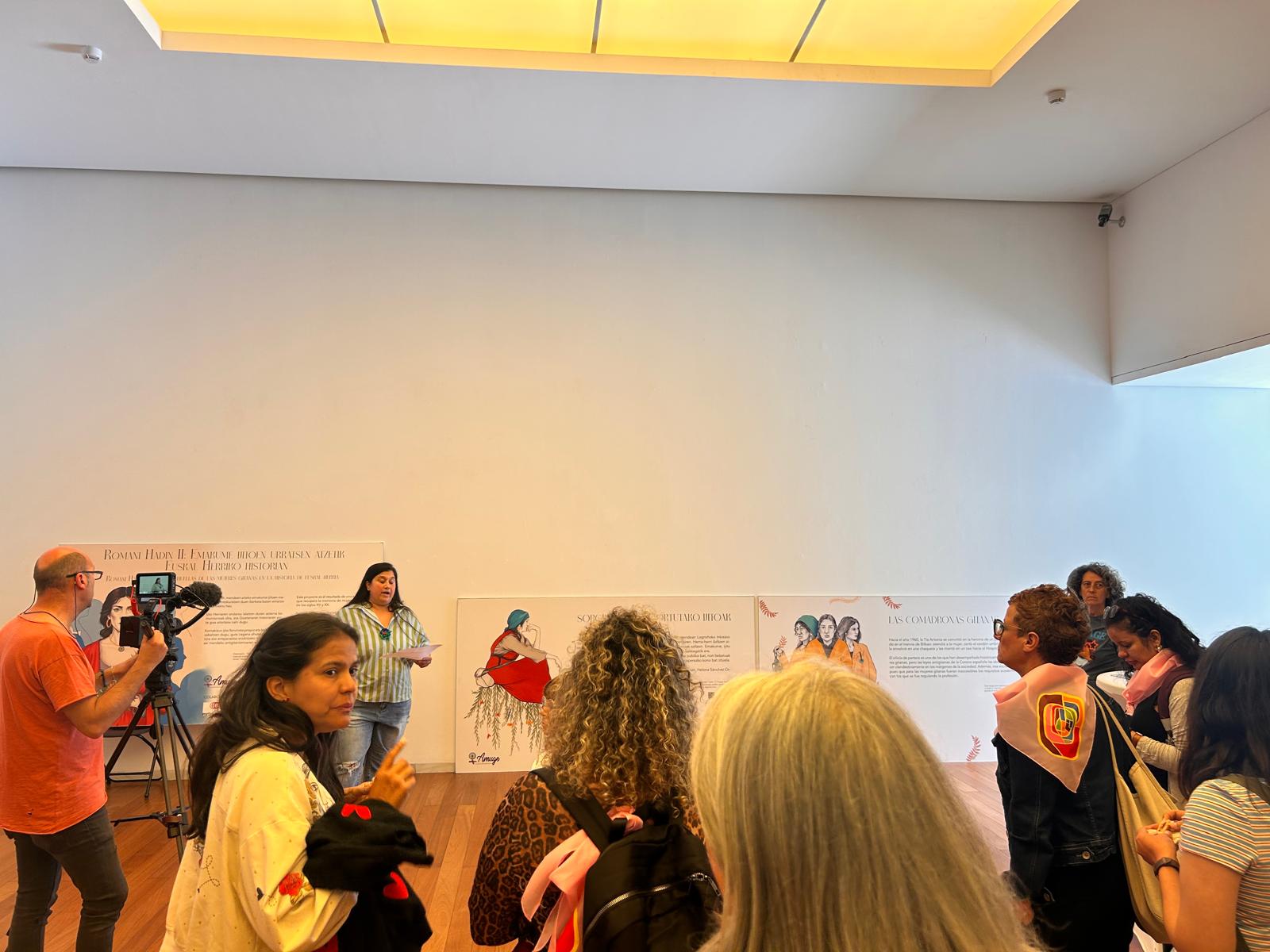 Presentacion de la exposicion de AMUGE